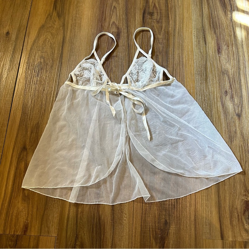 Fredrick’s of Hollywood Sheer white lingerie top size medium